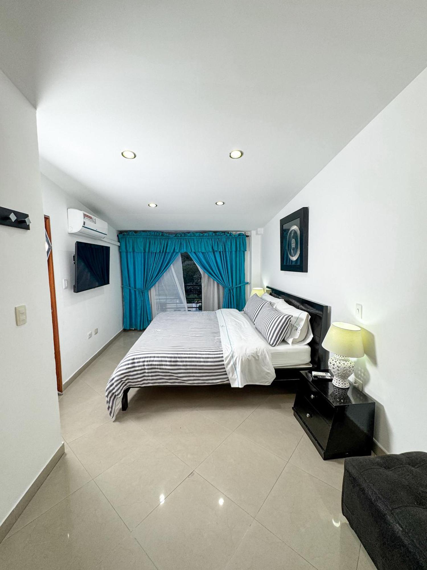 Hotel Puerto Bahia